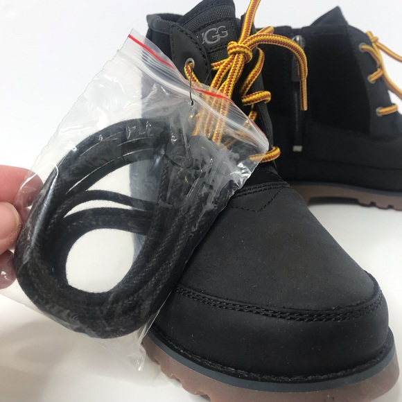 NWT UGG Bradley Waterproof Boot in Black! - Picture 4 of 12